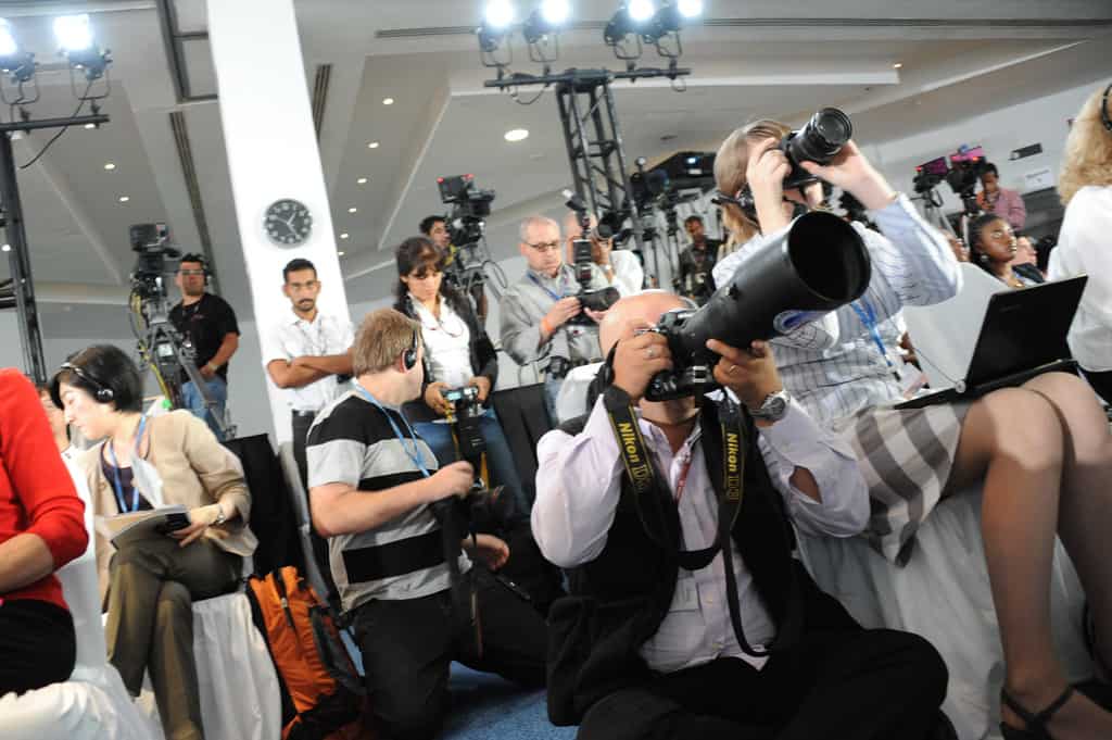 blurred-lines-6-tactics-marketers-can-learn-from-journalists